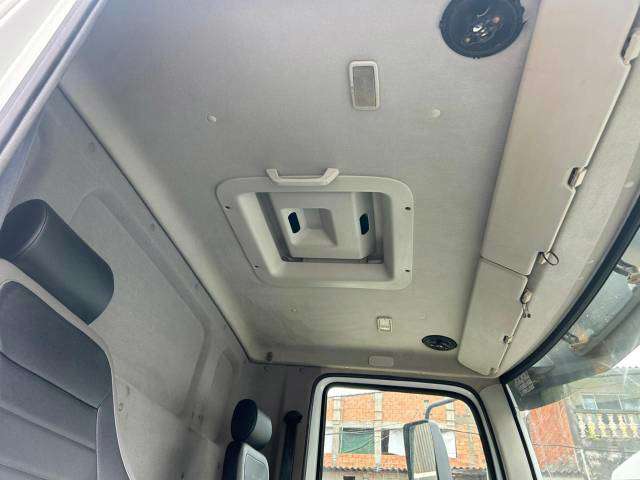 VOLKSWAGEN 17-330 2021 - Foto 8