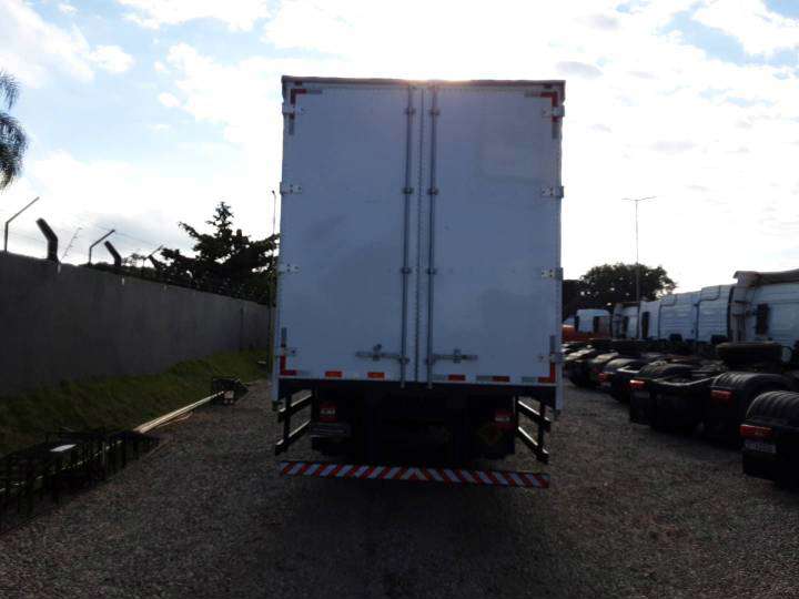 VOLKSWAGEN 24-280 2023 6X2 - Foto 4