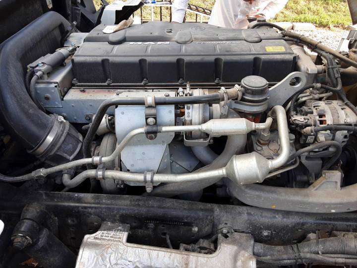 VOLKSWAGEN 24-280 2023 6X2 - Foto 8