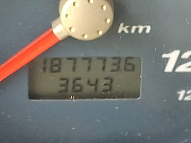 VOLKSWAGEN 24-220 2011 - Foto 6