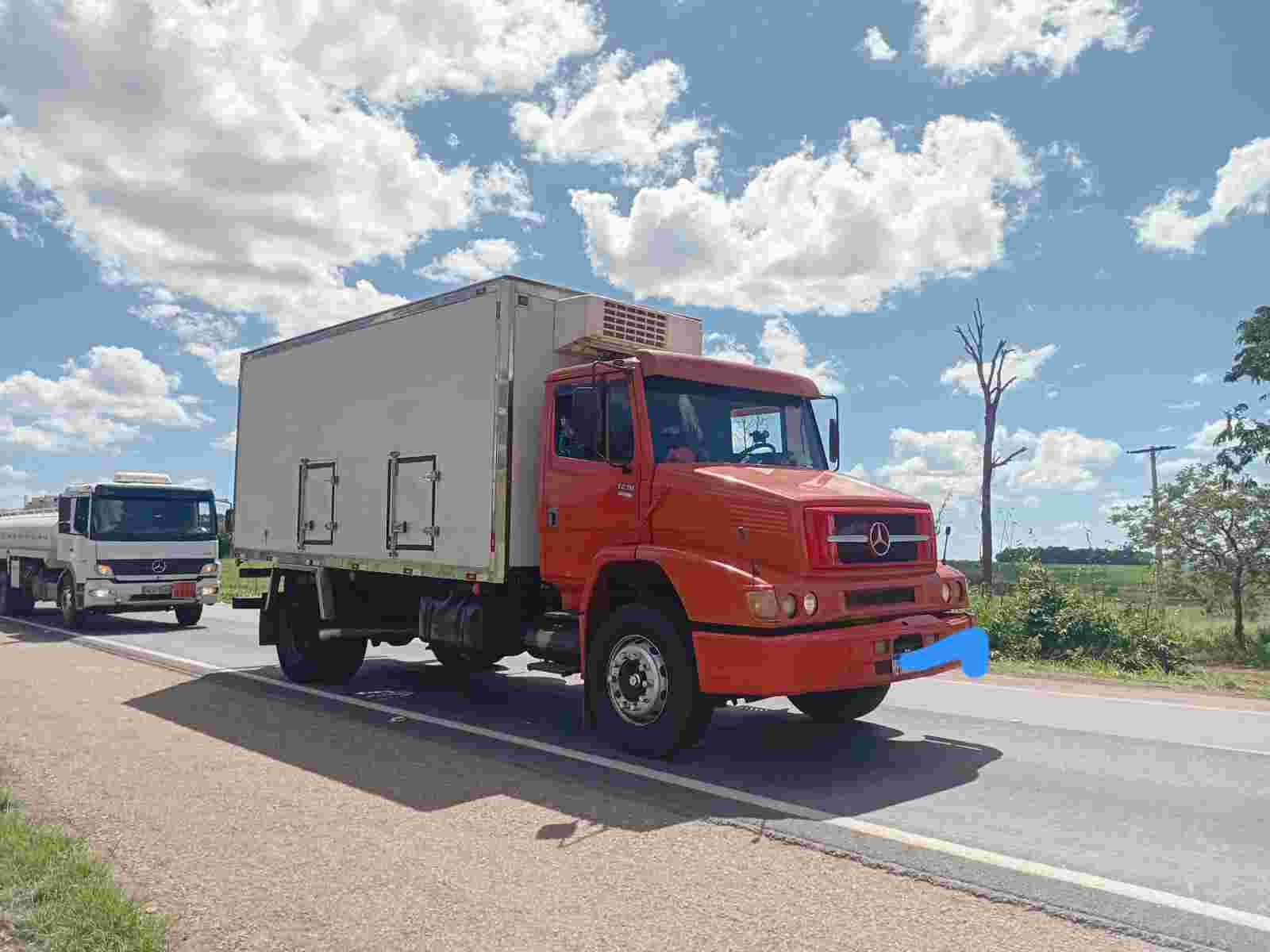 MERCEDES-BENZ L-1218 1998 - Foto 2