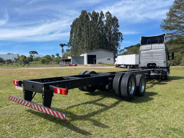 MERCEDES-BENZ ATEGO 2021 6X2 - Foto 4