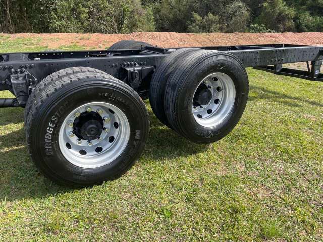 MERCEDES-BENZ ATEGO 2021 6X2 - Foto 5