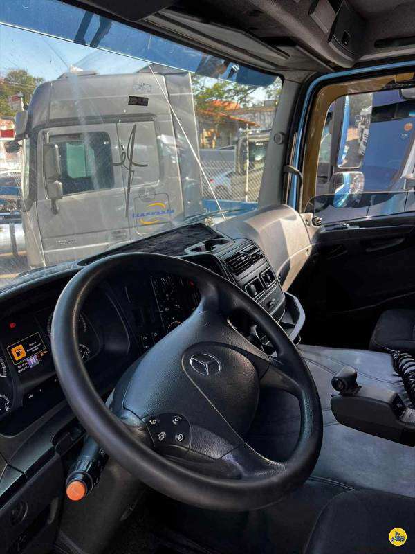 MERCEDES-BENZ AXOR 2018 6X2 - Foto 6