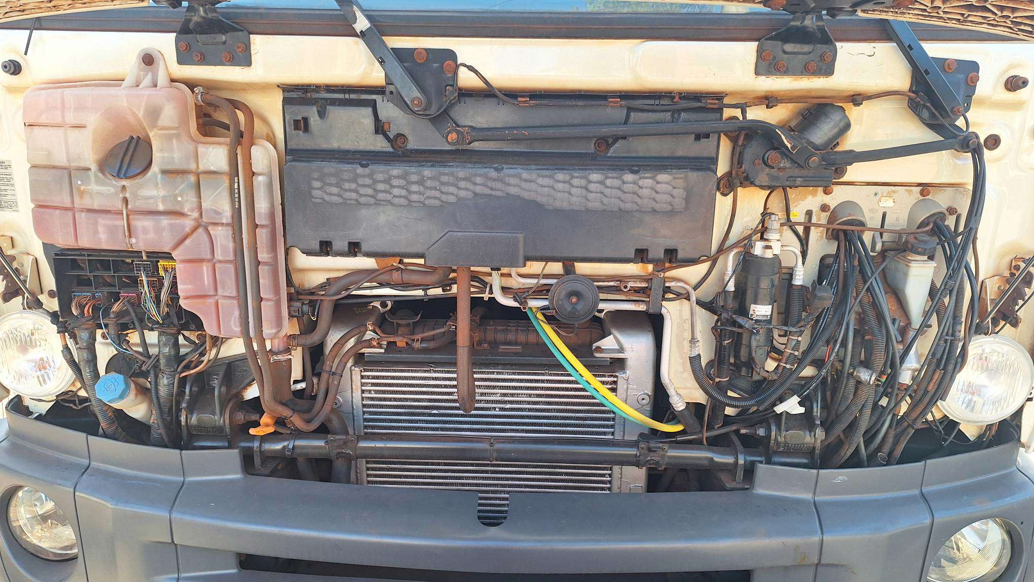 VOLKSWAGEN 26-280 2015 6X4 - Foto 8