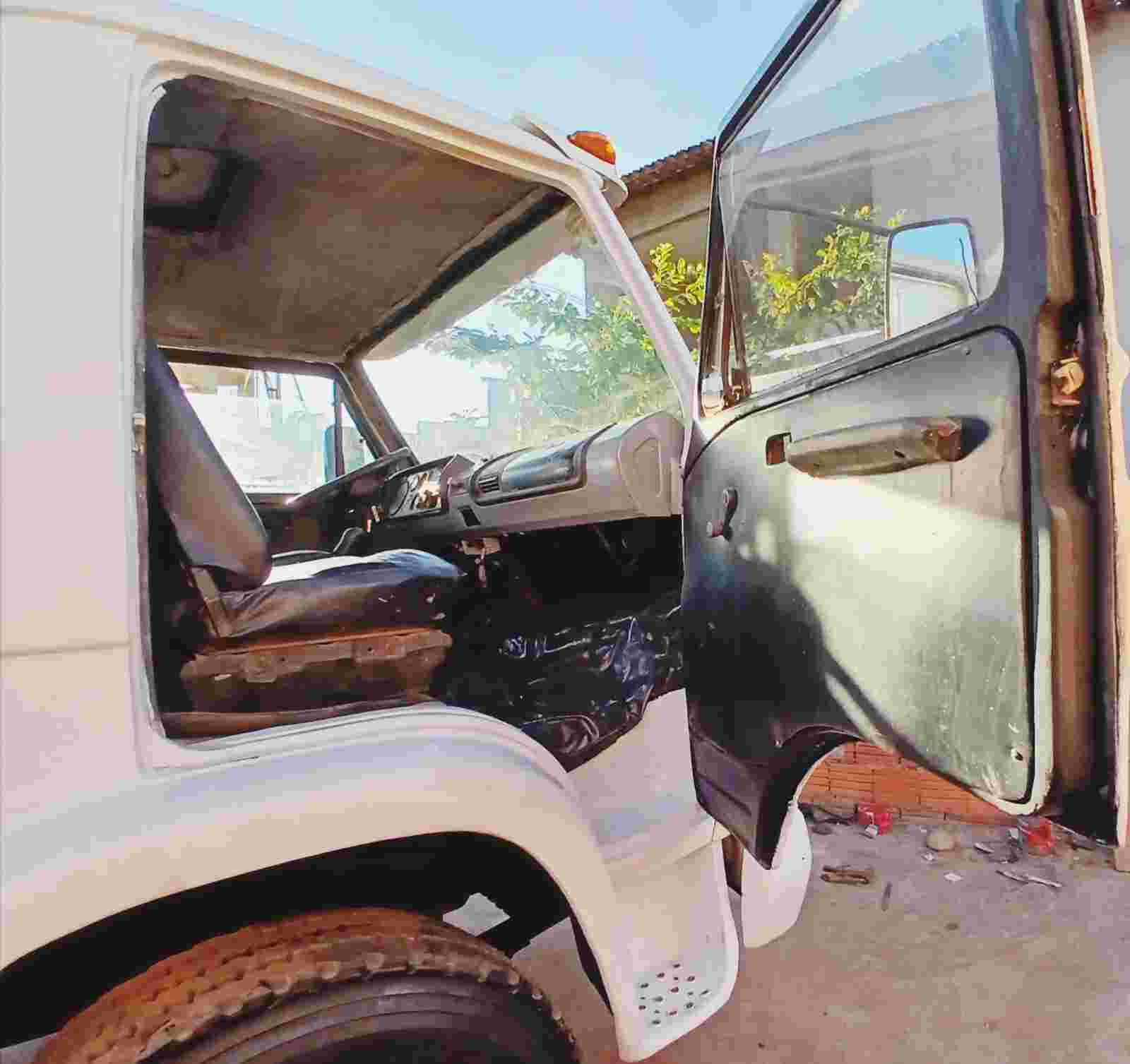 VOLKSWAGEN 11-130 1986 - Foto 8