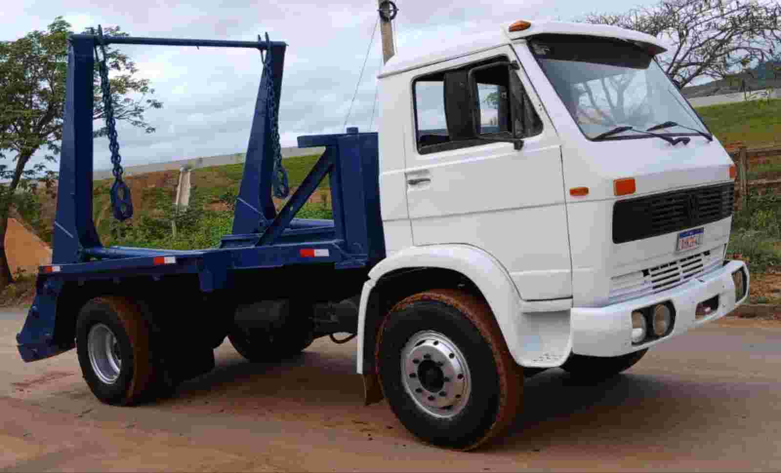 VOLKSWAGEN 11-130 1986 - Foto 1