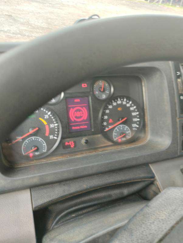 VOLKSWAGEN 31-280 2015 6X4 - Foto 2