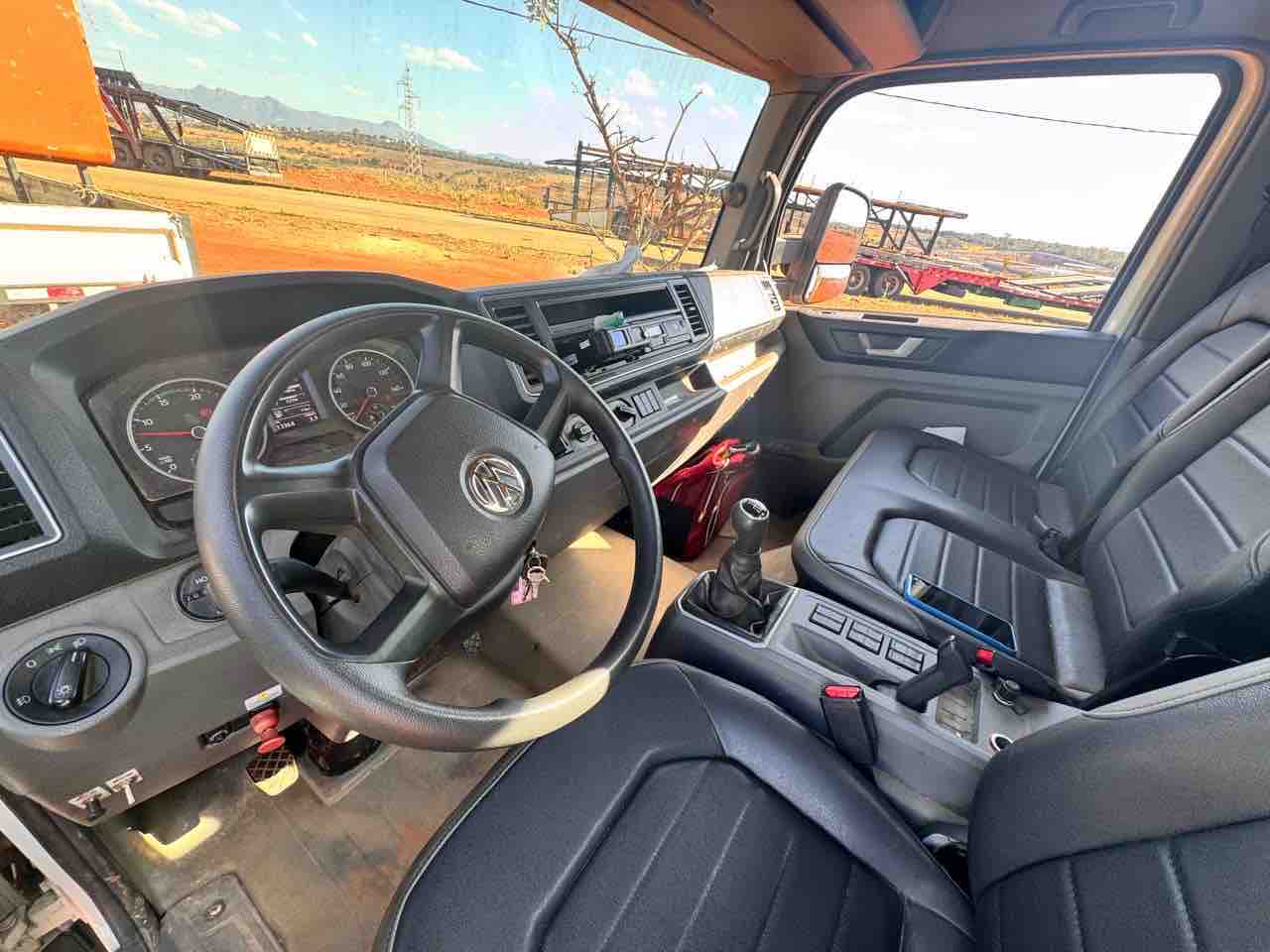 VOLKSWAGEN 11-180 2023 - Foto 5