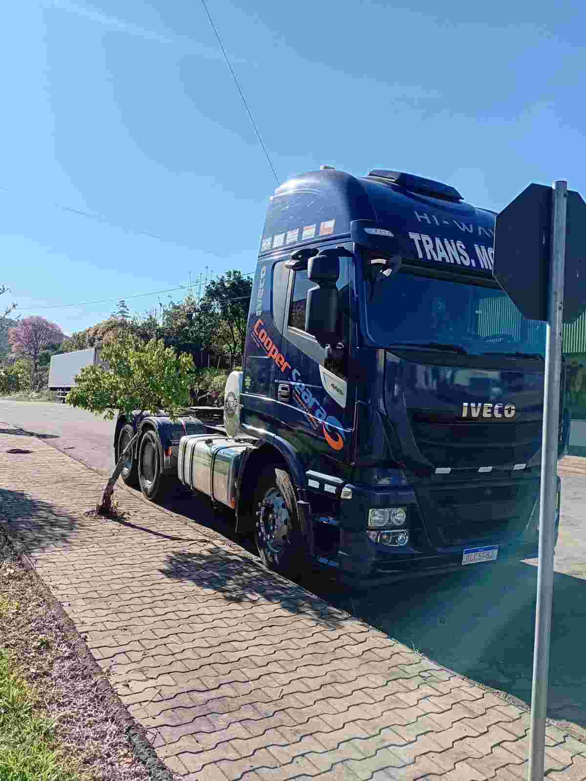 IVECO STRALIS 2021 4X2 - Foto 3