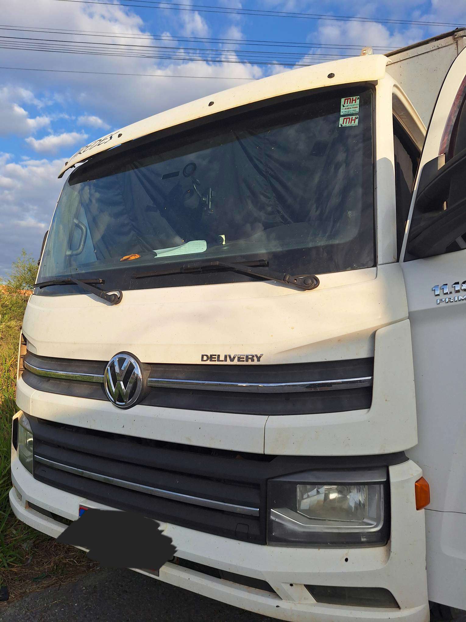 VOLKSWAGEN 11-180 2020 - Foto 3