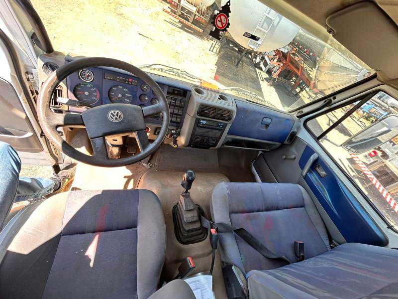 VOLKSWAGEN 17-180 2010 - Foto 6