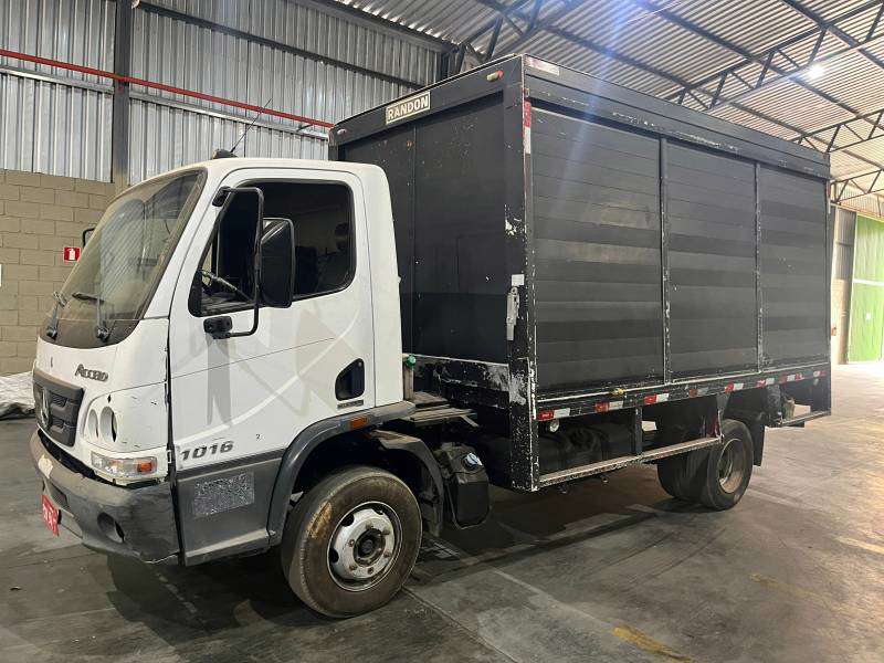 MERCEDES-BENZ ACCELO 2014 - Foto 3