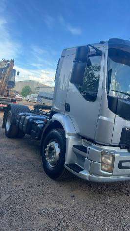VOLVO VM 330 2013 4X2 - Foto 2