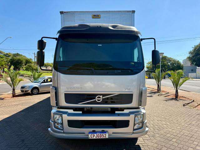 VOLVO VM 270 2012 6X2 - Foto 1
