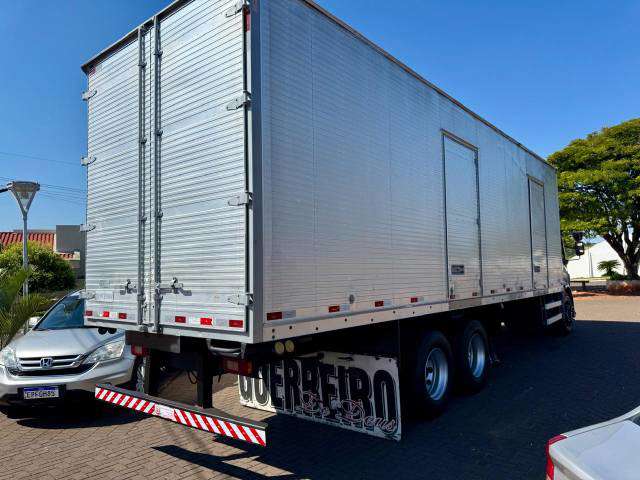 VOLVO VM 270 2012 6X2 - Foto 4