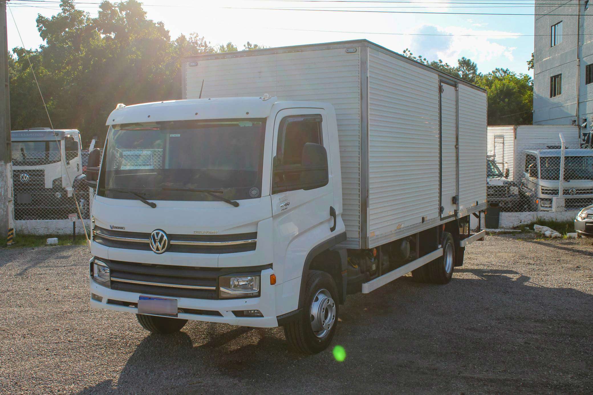 VOLKSWAGEN 11-180 2021 - Foto 1
