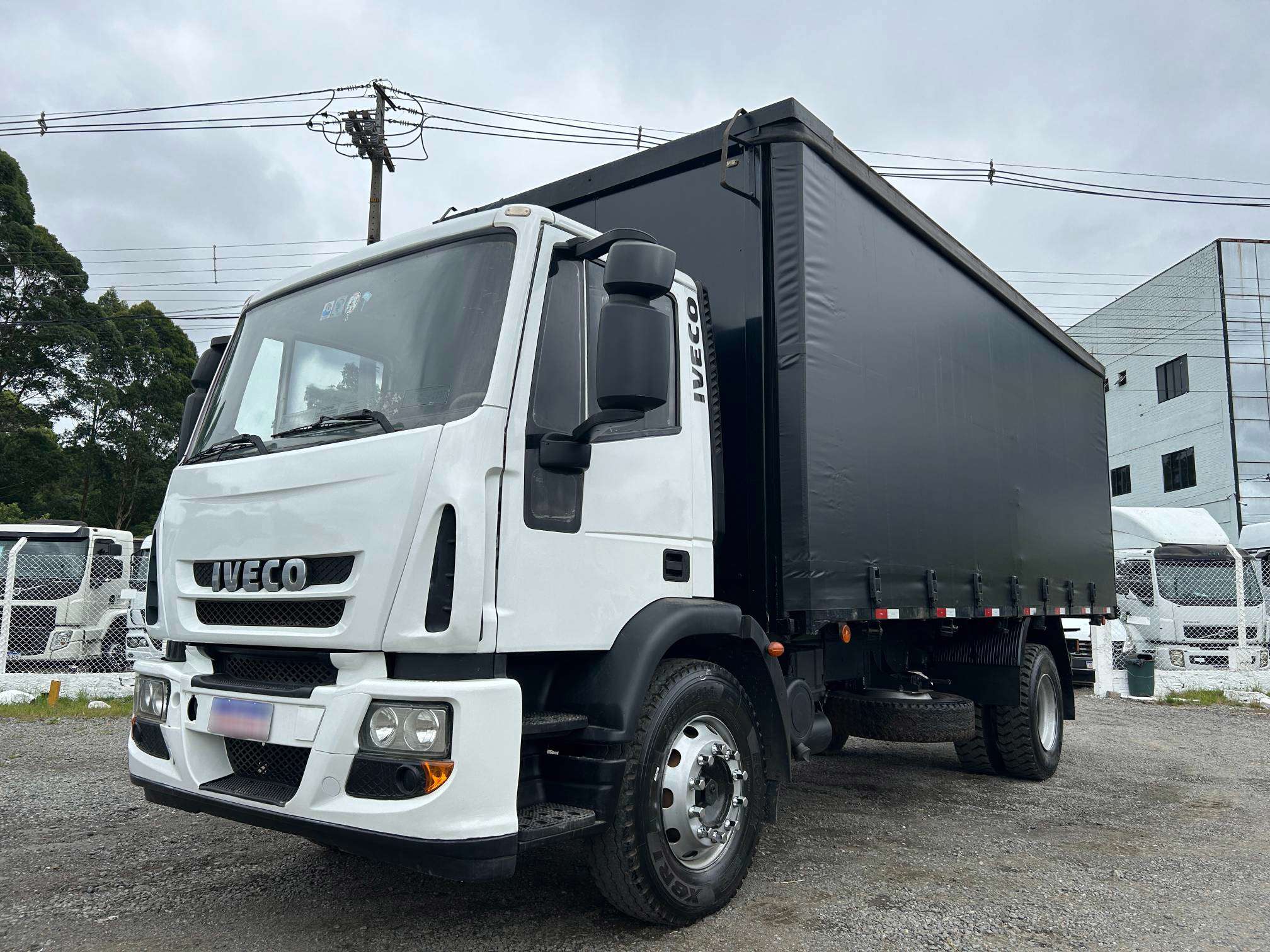 IVECO TECTOR 2014 4X2 - Foto 3