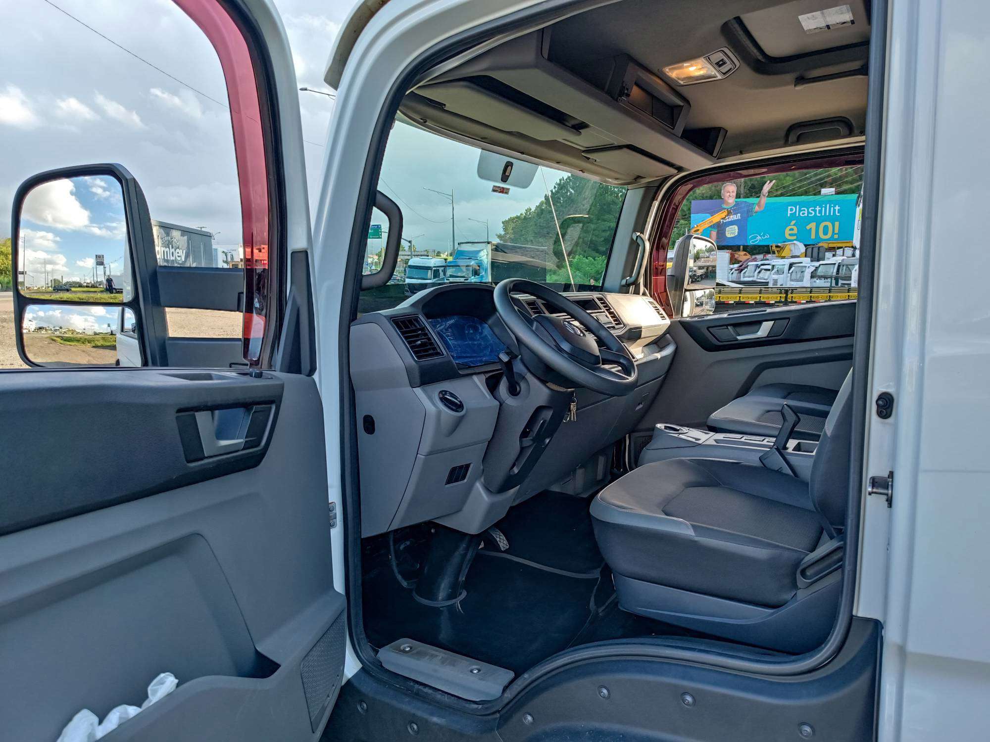 VOLKSWAGEN 11-180 2021 - Foto 8