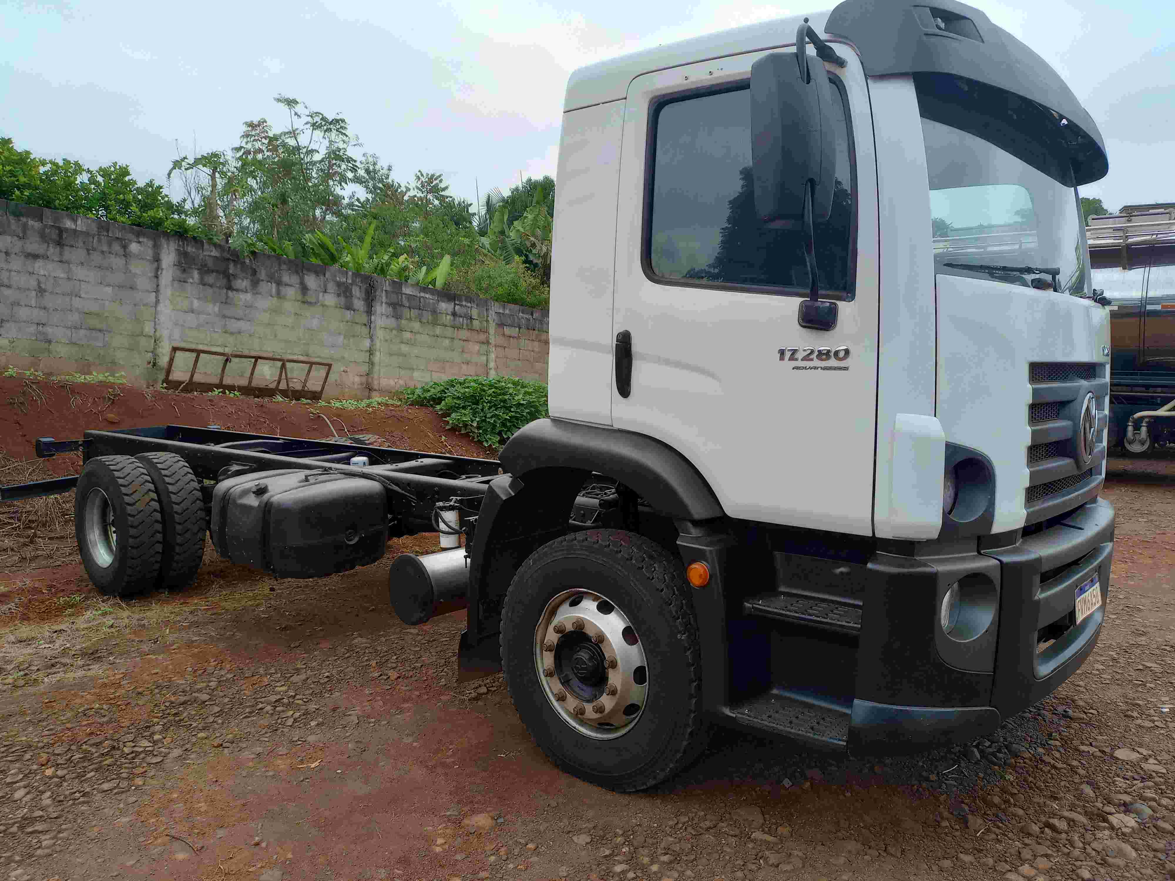 VOLKSWAGEN 17-280 2015 - Foto 3