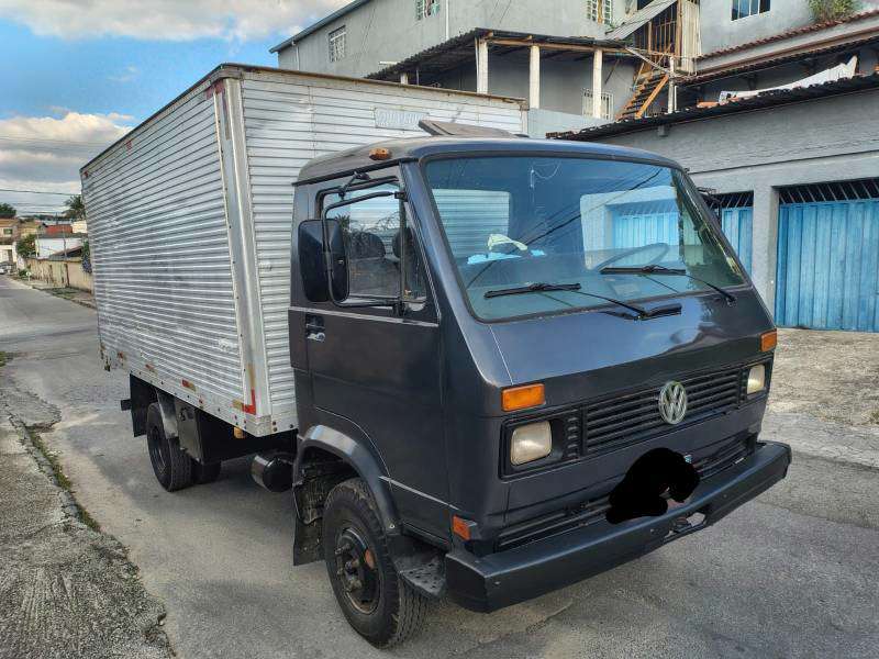 VOLKSWAGEN 7-110 1988 - Foto 2