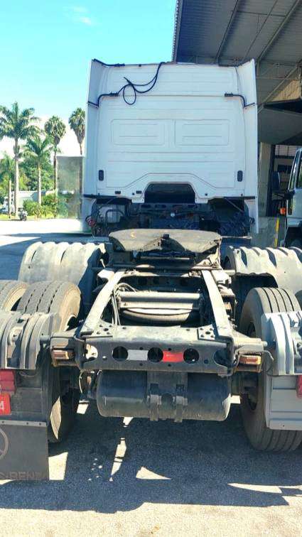 MERCEDES-BENZ AXOR 2010 6X2 - Foto 3