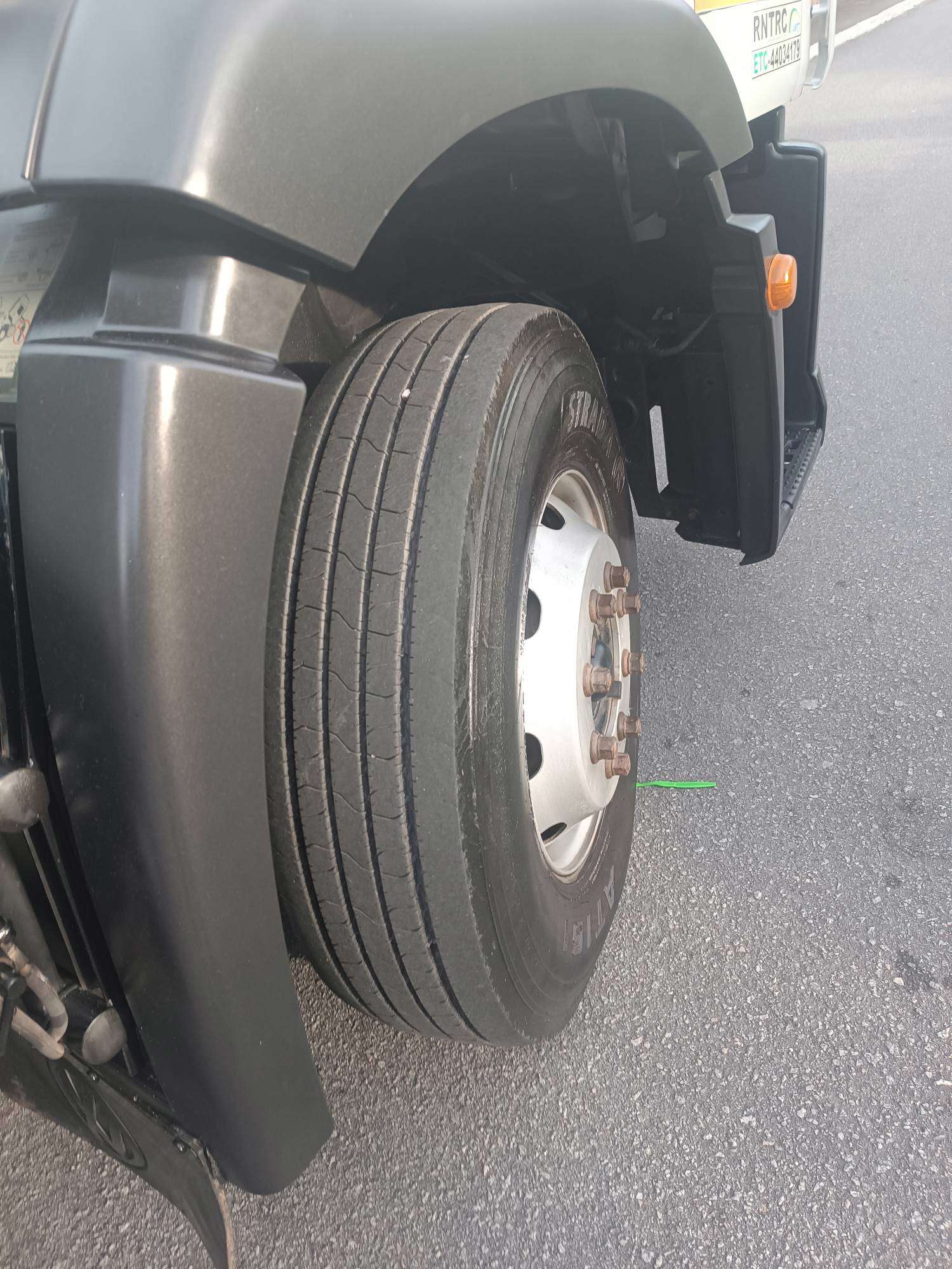 VOLKSWAGEN 13-190 2014 - Foto 5