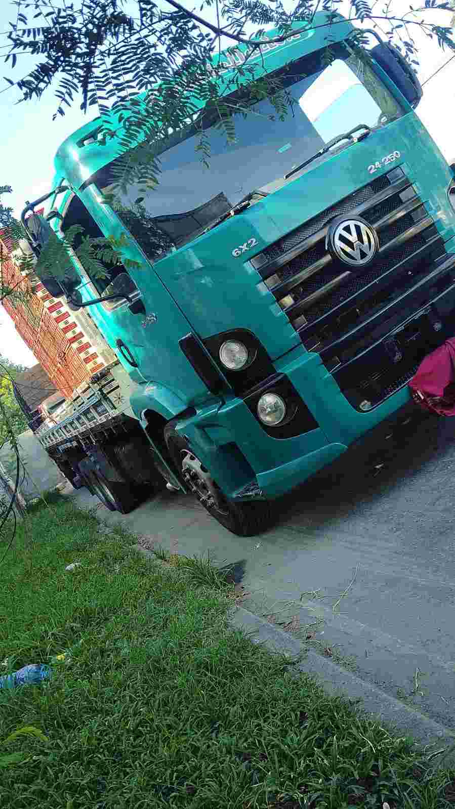 VOLKSWAGEN 24-250 2007 - Foto 2