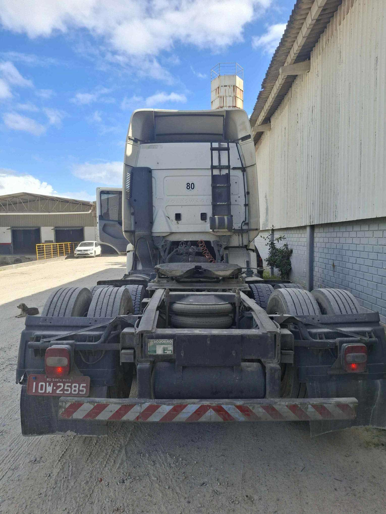 VOLKSWAGEN 19-320 2008 - Foto 4