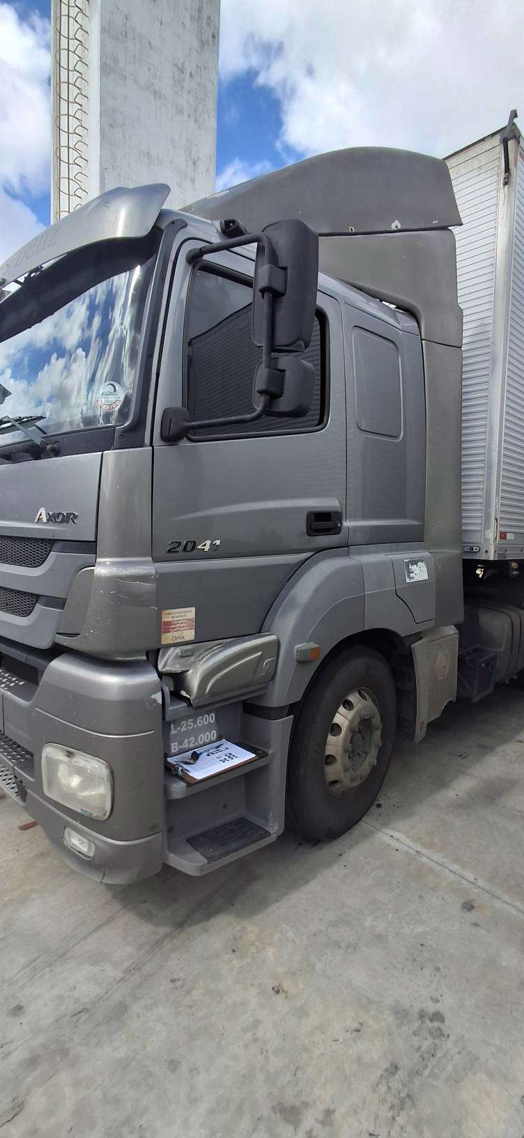 MERCEDES-BENZ AXOR 2018 - Foto 2