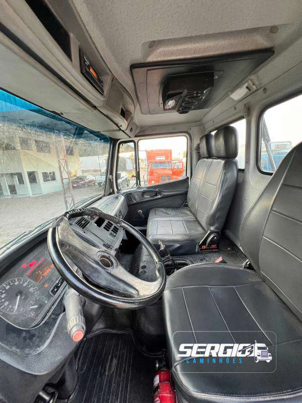 MERCEDES-BENZ ATRON 2014 - Foto 4