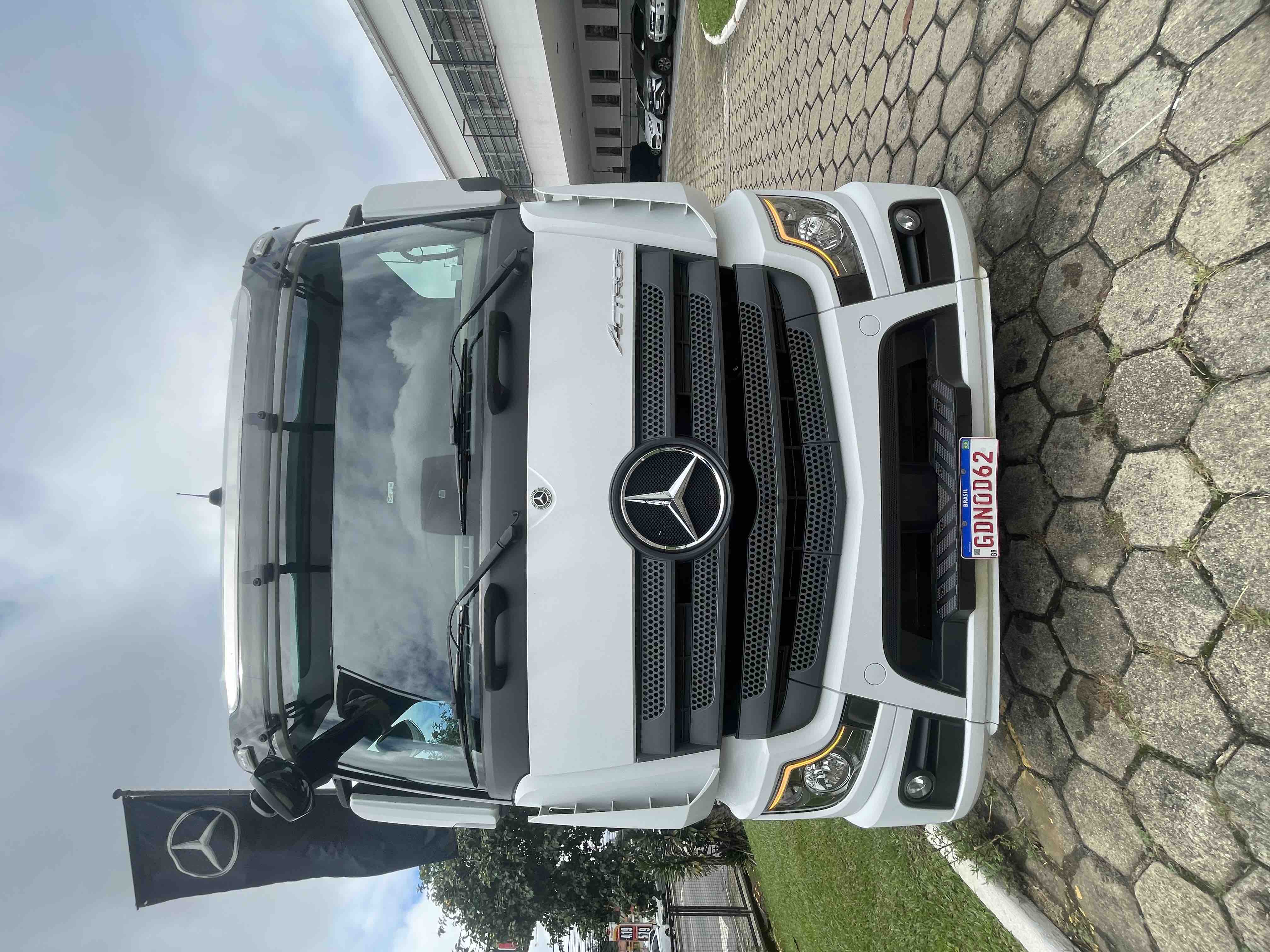 MERCEDES-BENZ ACTROS 2023 6X2 - Foto 1