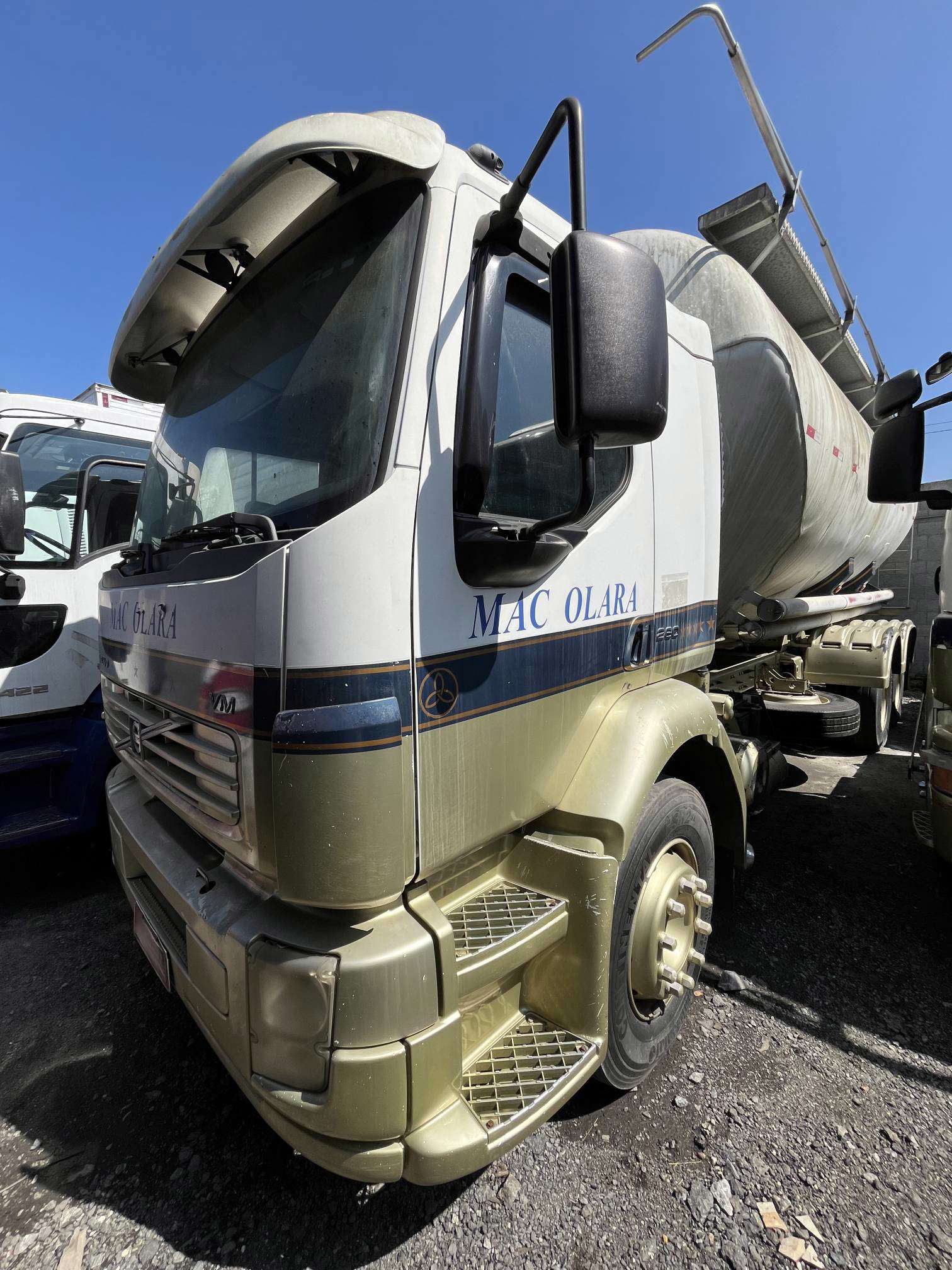 VOLVO VM 260 2007 6X2 - Foto 2