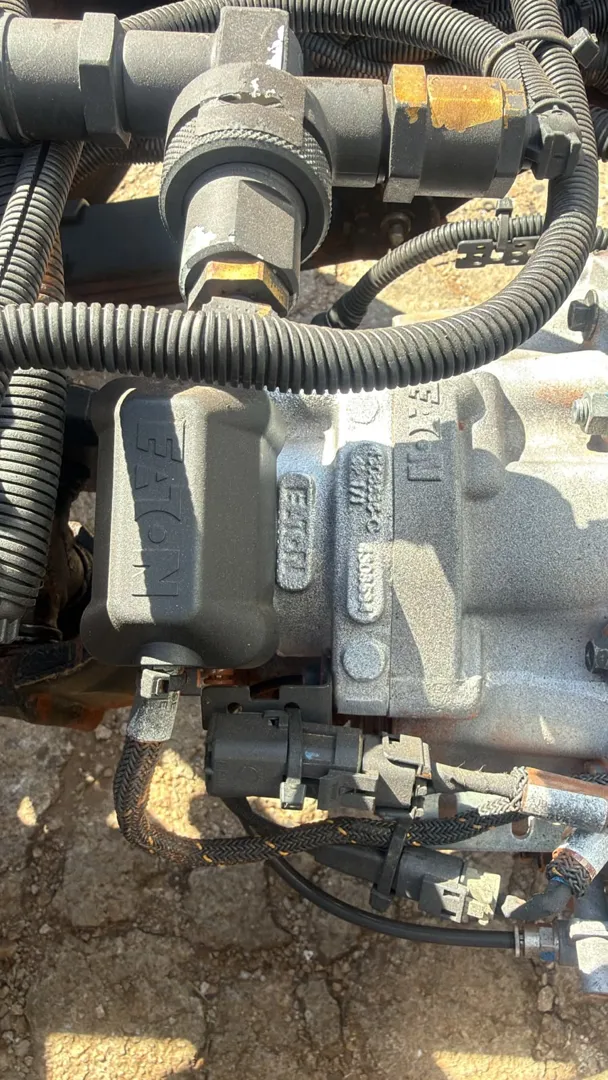 VOLKSWAGEN 30-280 2021 8X2 - Foto 4
