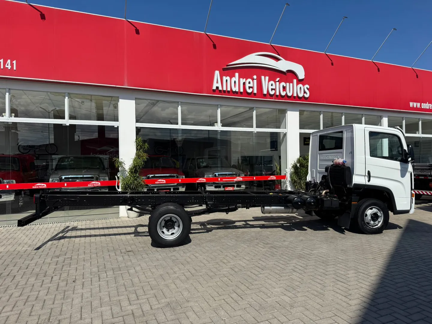 VOLKSWAGEN 11-180 2020 - Foto 4