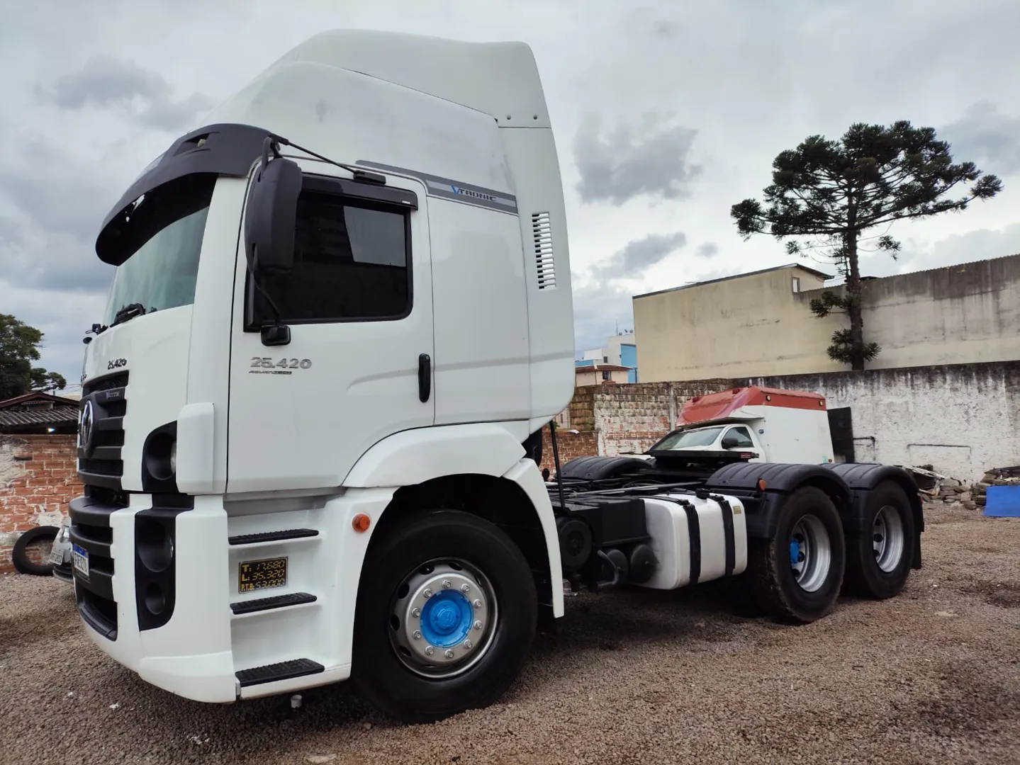 VOLKSWAGEN 25-420 2014 6X2 - Foto 3