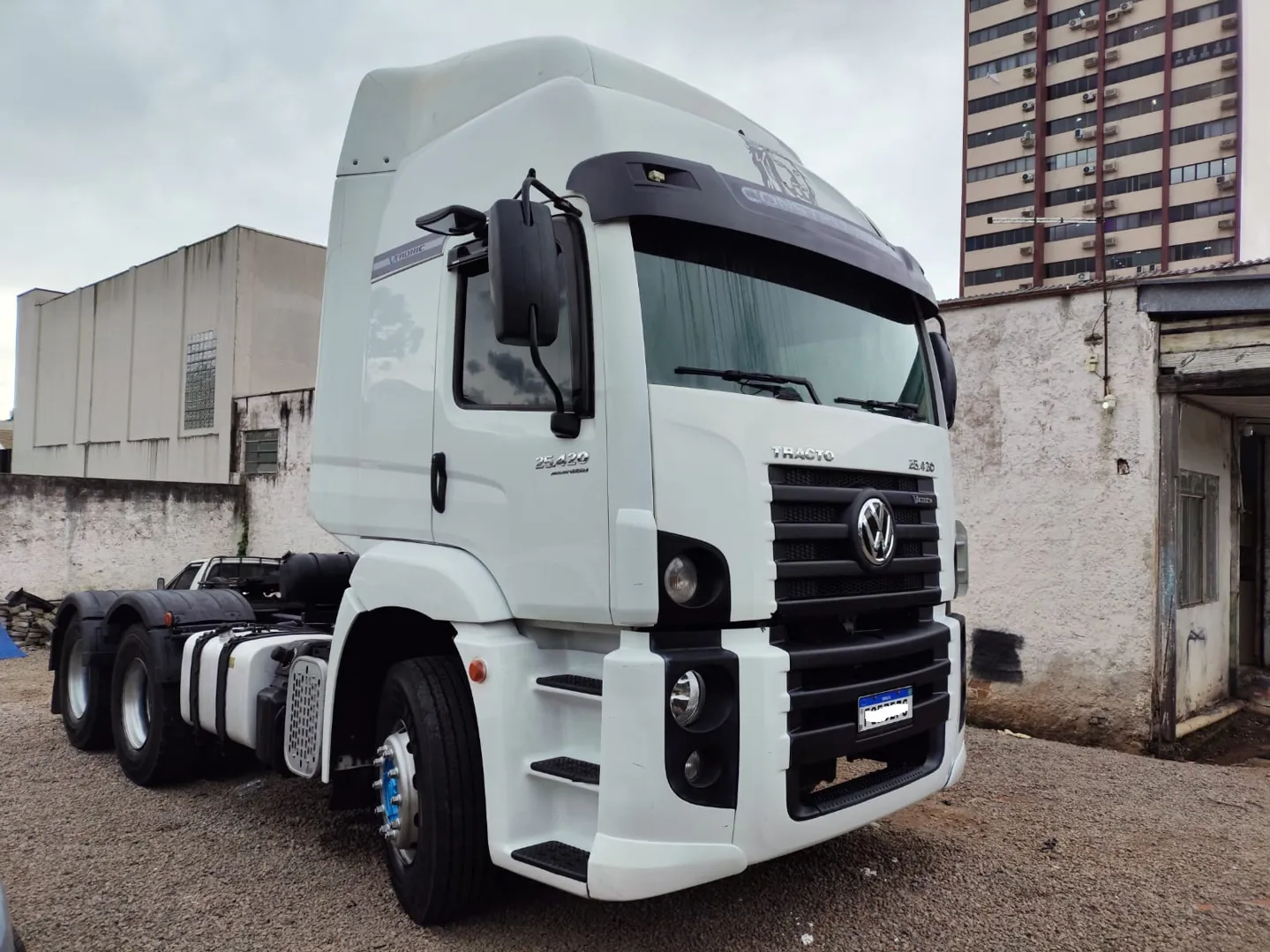 VOLKSWAGEN 25-420 2014 6X2 - Foto 2