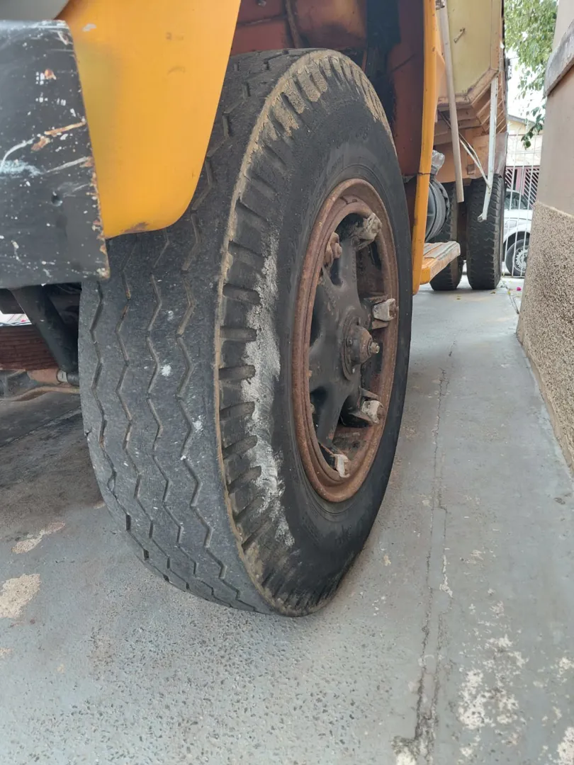 FORD F-13000 1982 - Foto 2