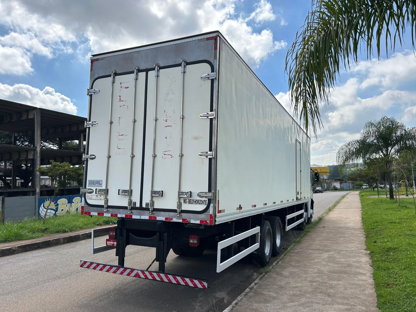 VOLKSWAGEN 30-330 2019 8X2 - Foto 4
