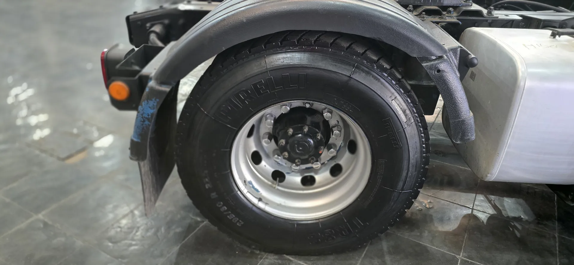 VOLKSWAGEN 19-330 2018 - Foto 7