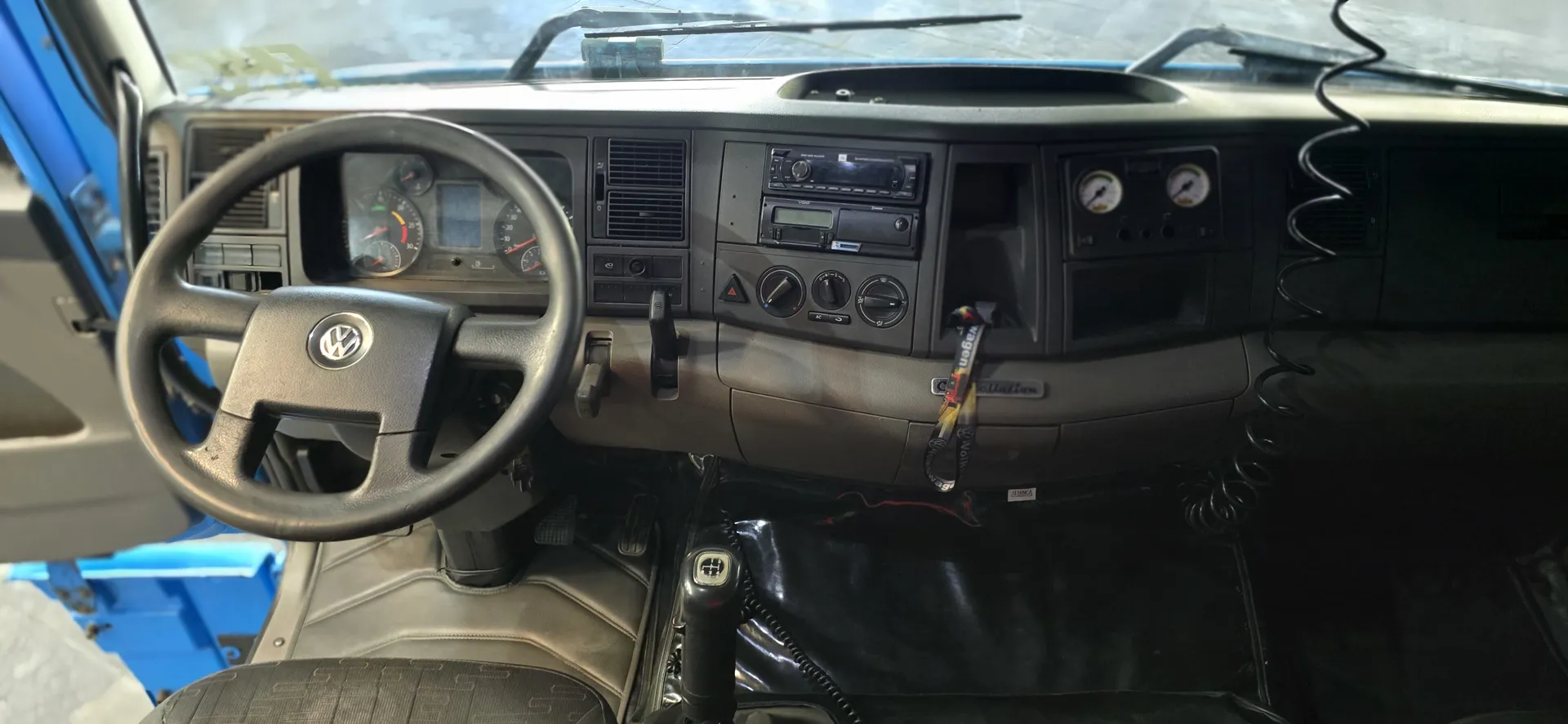 VOLKSWAGEN 19-330 2018 - Foto 8