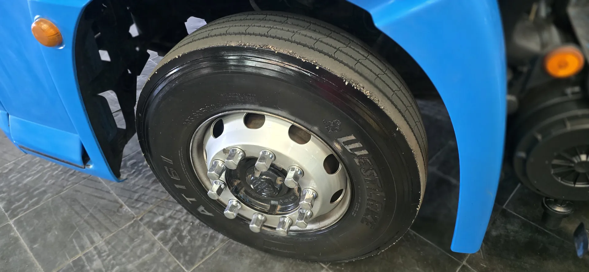 VOLKSWAGEN 19-330 2018 - Foto 6