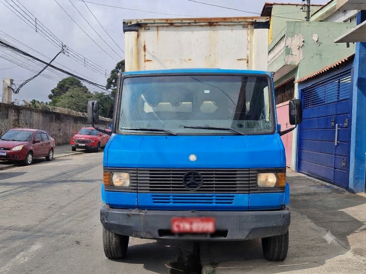 MERCEDES-BENZ 710 2002 - Foto 2