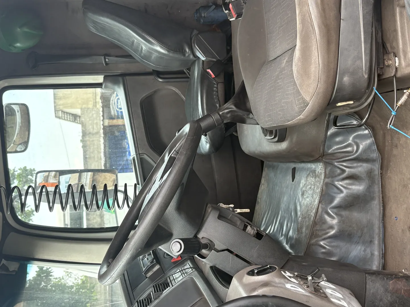 VOLKSWAGEN 24-280 2015 6X2 - Foto 7