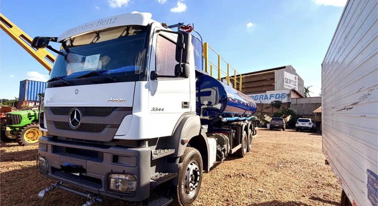 MERCEDES-BENZ AXOR 2020 6X4 - Foto 2