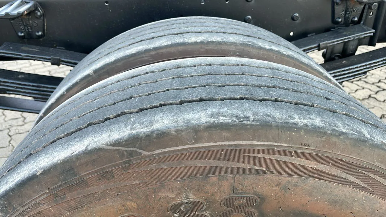 VOLKSWAGEN 17-210 2025 4X2 - Foto 5