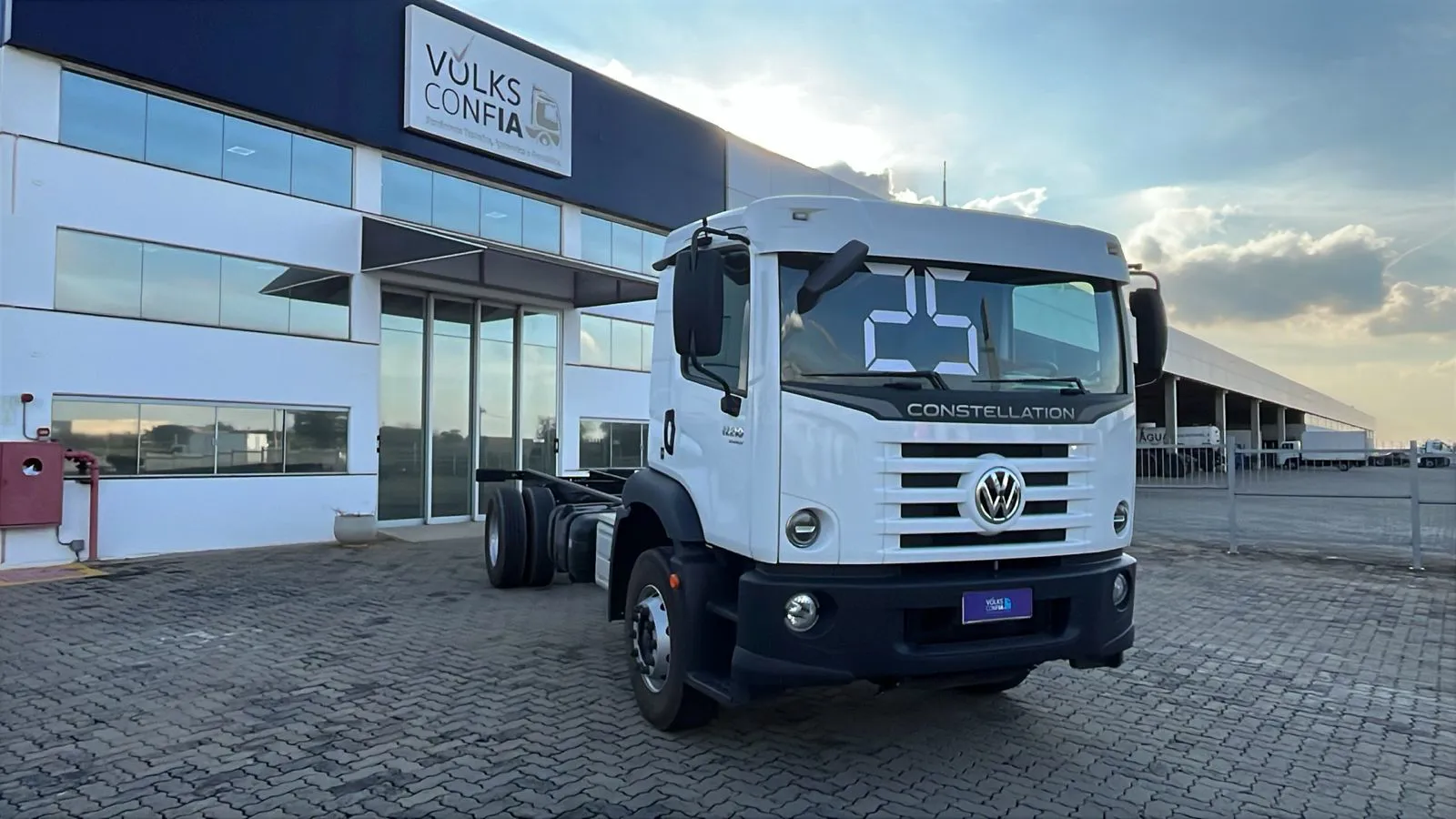 VOLKSWAGEN 17-210 2025 4X2 - Foto 4