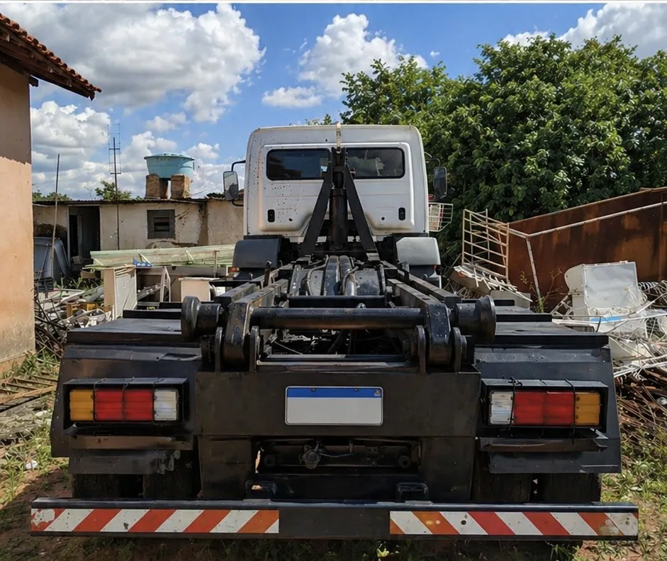 MERCEDES-BENZ AXOR 2013 6X4 - Foto 4