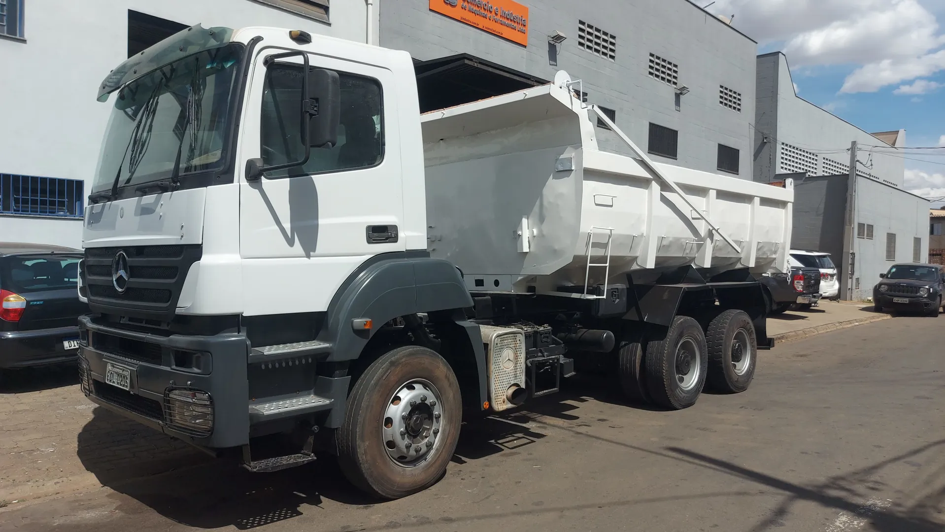 MERCEDES-BENZ AXOR 2009 6X4 - Foto 5