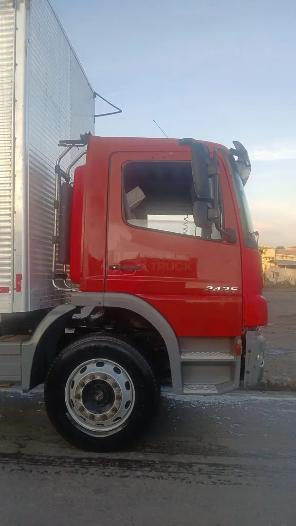 MERCEDES-BENZ ATEGO 2011 - Foto 2